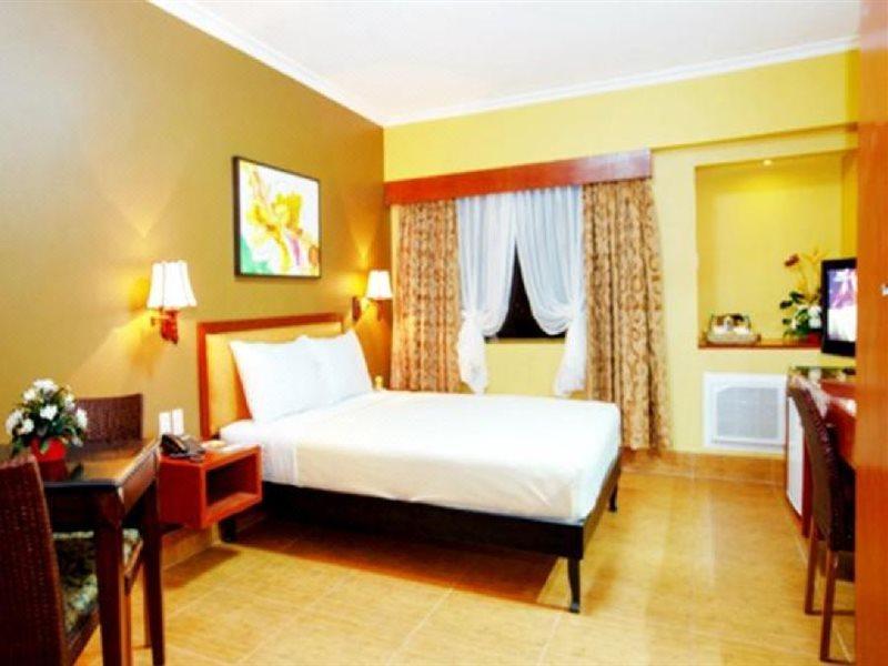 Pamulinawen Hotel Laoag Exteriér fotografie