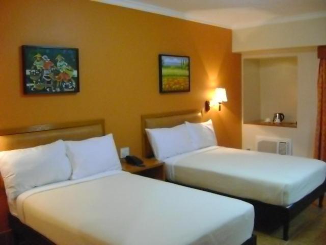 Pamulinawen Hotel Laoag Pokoj fotografie