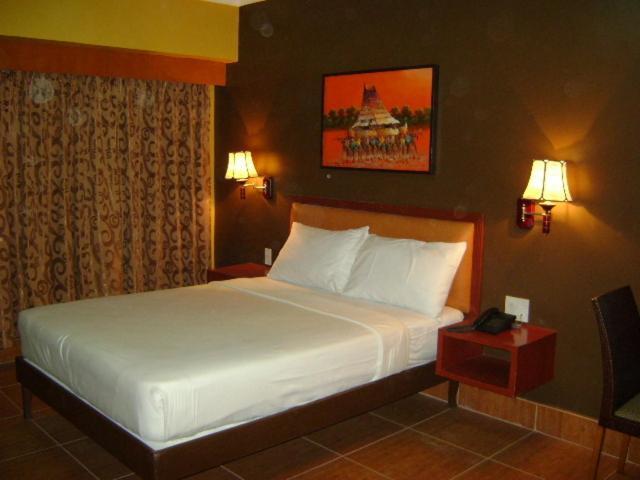 Pamulinawen Hotel Laoag Pokoj fotografie