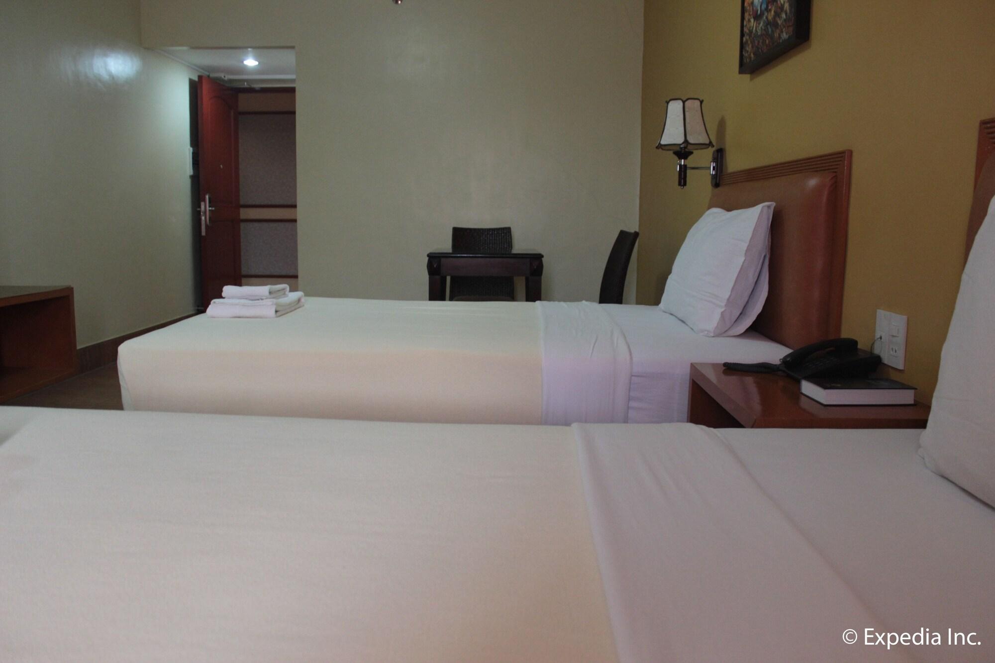 Pamulinawen Hotel Laoag Exteriér fotografie